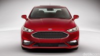 Tidak hanya mesin baru Ford Fusion, pilihan Fusion Sport yang lebih galak pun ikut disajikan