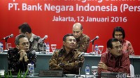 Direktur Utama BNI Achmad Baiquni (tengah) dan jajaran direksi mengikuti Rapat Umum Pemegang Saham Luar Biasa (RUPSLB).