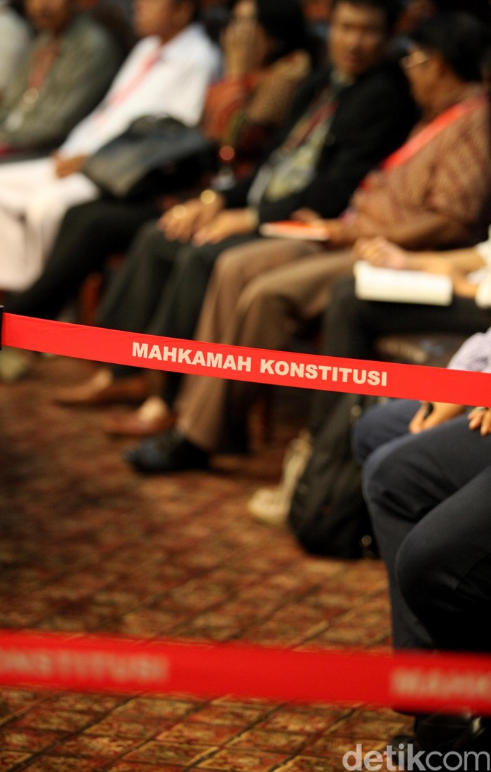 KPK Buka Kemungkinan Periksa Hakim MK Lainnya Terkait Patrialis