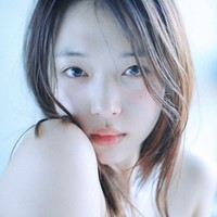 Pada awal 2014, Sulli pernah dikabarkan hamil dan membuatnya jadi perhatian publik. Bahkan ada yang mengklaim telah melihat kalau mantan personel girlband f(X) ini mendatangi klinik bersalin. Foto: Dok. Rotta