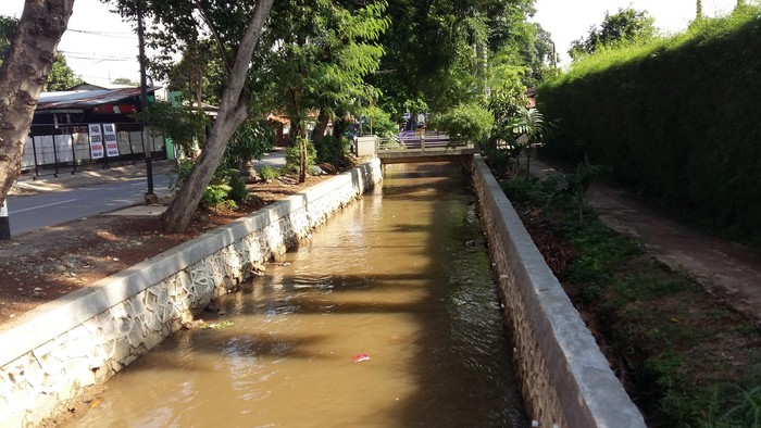 Ahok Top! Kali Baru Barat di Jaksel Dibersihkan Tiap Hari