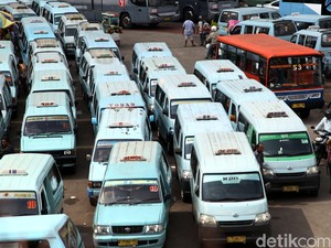 Masih Olah TKP Bom, Terminal Kampung Melayu Ditutup Hari Ini