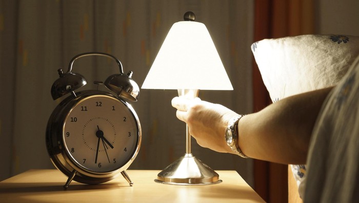 ilustrasi lampu tidur ilustrasi lampu tidur