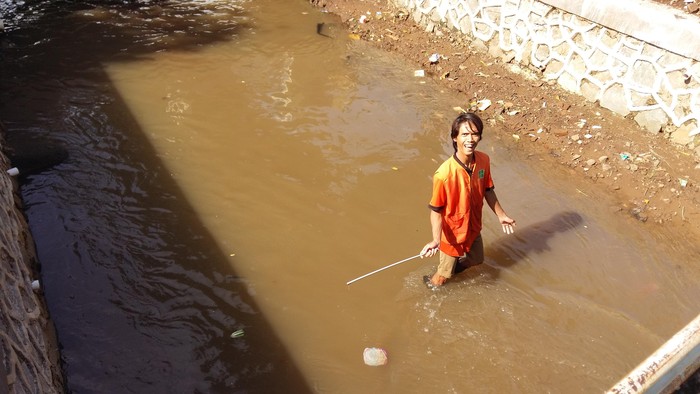 Saluran Air Dibersihkan, Genangan Saat Hujan di Tebet Hilang