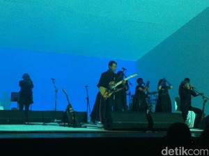 Konser Sinestesia Dimensi Idealis dari Efek Rumah Kaca (Segmen 2)