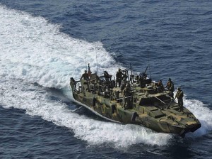 Iran Akhirnya Bebaskan 10 Personel Militer AS yang Sempat Ditahan