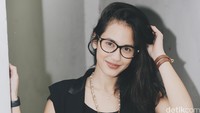 Pevita selalu mencuri perhatian para pria.