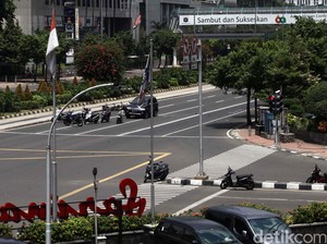 Aksi AKBP Herry Mengevakuasi Rais yang Terkapar di Tengah Teror ISIS