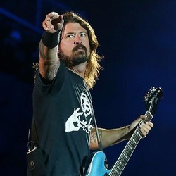 Foo Fighters Kena Semprot Gegara Fans Curiga Pakai AI