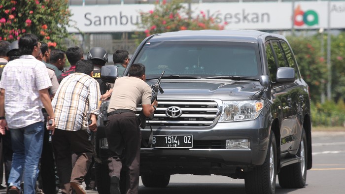 Situasi di Thamrin Mulai Kondusif, Warga Dekati TKP Ledakan