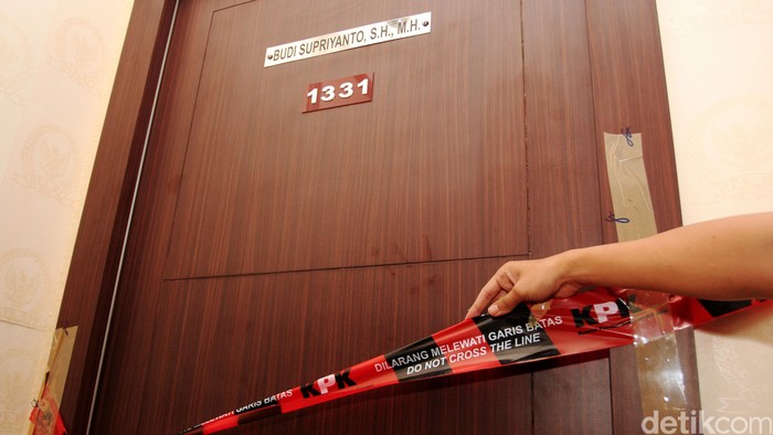 Ini Alasan KPK Geledah Ruangan Yudi Widiana dan Budi di DPR