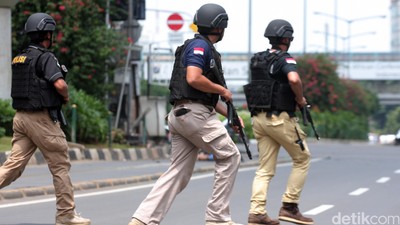 Polisi Kepung Gedung Cakrawala