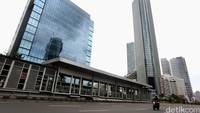Saat ini Jalan Thamrin sudah aman. Namun lokasi kejadian masih disterilkan sehingga belum diketahui kapan Jalan Thamrin akan dibuka.
