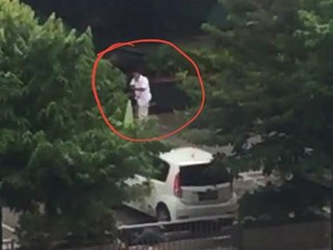 Pria Berbaju Putih Berpakaian Perlente Bukan Pelaku Teror, Tapi Aparat Keamanan