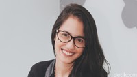 Dalam film tersebut, Pevita berperan sebagai Yulia.
