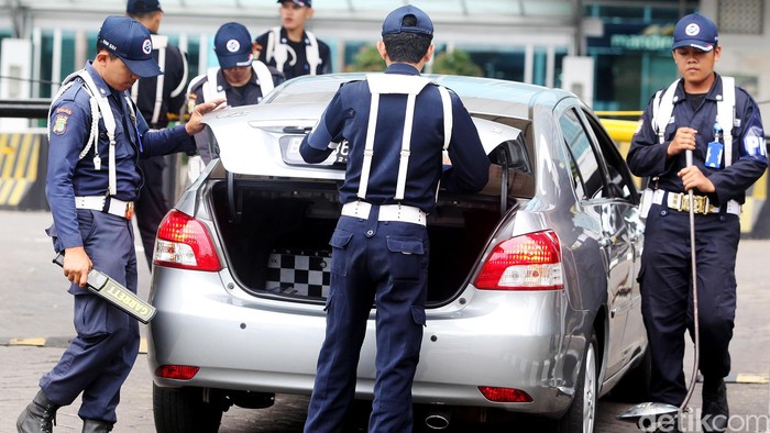 Pasca Serangan di Thamrin, Pengamanan di Mako Polda Metro Diperketat