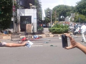 Foto-foto Pasca Ledakan Granat di Pos Polisi Sarinah