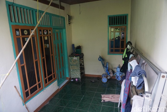 Kepada Tetangga, Sugito Mengaku Bekerja sebagai Kurir di Jakarta