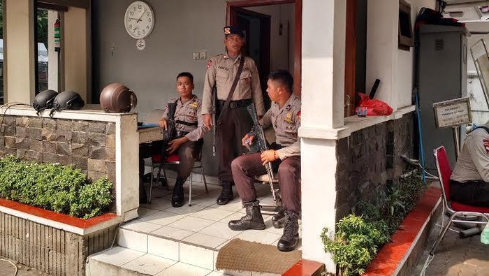 Pengamanan Kantor Ditingkatkan, Ahok: Kami Dekat Kantor Wapres