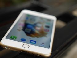 Ini iPhone Tertua yang Dapat iOS 15