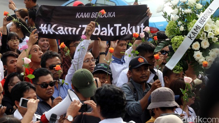 Masih Soal #KamiTidakTakut, Ini Bedanya Positivisme dan Optimisme