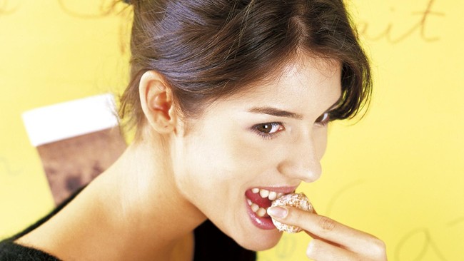 Sedang Diet? Ini 10 Camilan yang Bisa Bantu Turunkan Bobot (1)