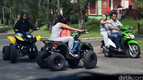 Kawasan puncak menjadi tujuan favorit turis dari timur tengah terutama dari Arab Saudi.