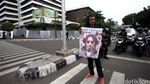 Aksi John Lennon Kutuk Aksi Teror