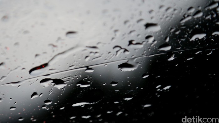 Tetes air hujan di kaca. dikhy sasra/ilustrasi/detikfoto