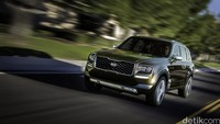 World Car Awards menganugrahi KIA Telluride sebagai mobil terbaik 2020 dalam sebuah event digital yang dilangsungjan April lalu. SUV ini mengalahkan 28 mobil lain yang jadi finalis dalam ajang yang digelar oleh World Car Awards. (Kia Motors)