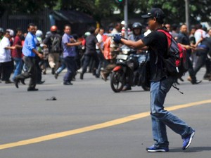 Cerita Lengkap Polisi Tembak Teroris di Thamrin Sebelum Lempar Bom