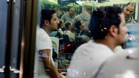 Salah satu gerai salon yang dipenuhi oleh para turis dari Timur-Tengah.