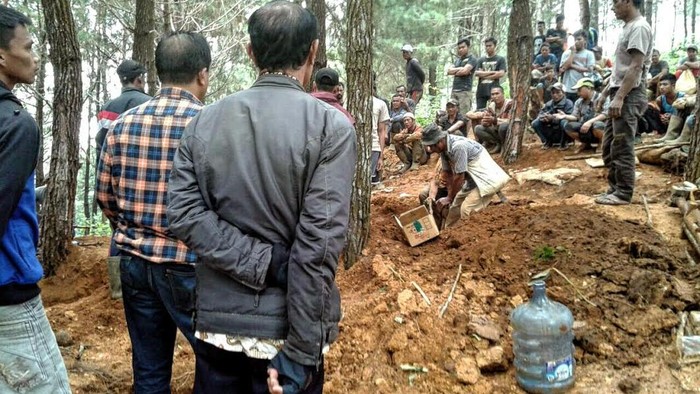 Tambang Emas Ilegal di Sukabumi Runtuh, 2 Gurandil Tertimbun