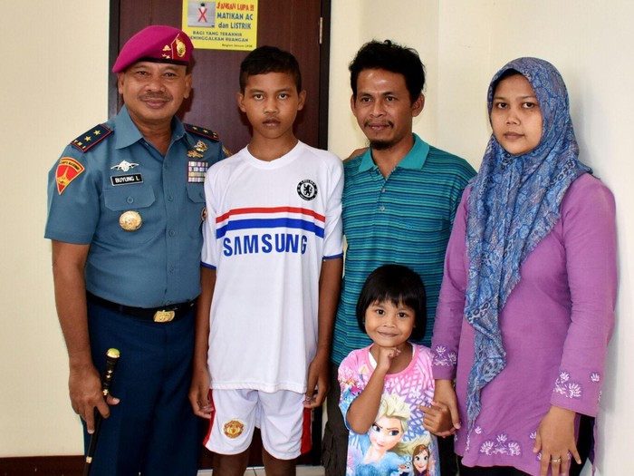 Kunjungi Bocah yang Dipukuli Marinir, Dankormar Minta Maaf