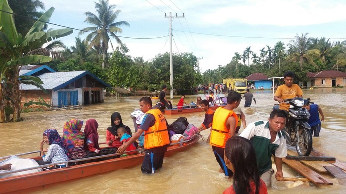 Diguyur Hujan Deras, Desa di Kabupaten Rohul Diterjang Banjir