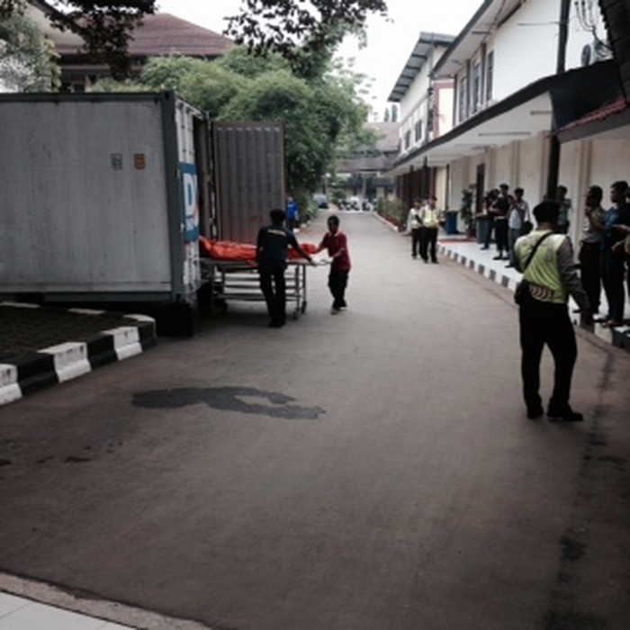 Terima Data DNA dari Tegal, Tim DVI Kembali Identifikasi Jenazah Pelaku