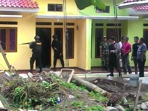 Jihandak Polda Jabar Datangi Kontrakan Afif di Bogor, Sita Sejumlah Barang