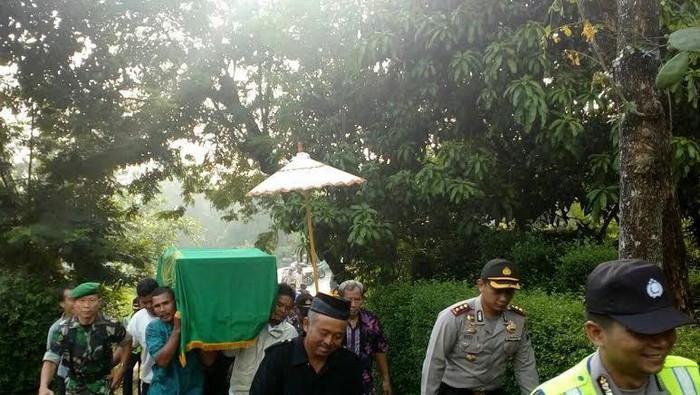 Rico Korban Teror Thamrin Dimakamkan di Boyolali