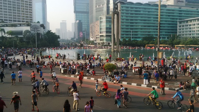 Pasca Teror Thamrin, Ribuan Warga Tetap Antusias Ramaikan Car Free Day di HI