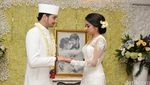 Kebahagiaan Donny Michael dan Aryani Fitriana Sah Jadi Suami-Istri