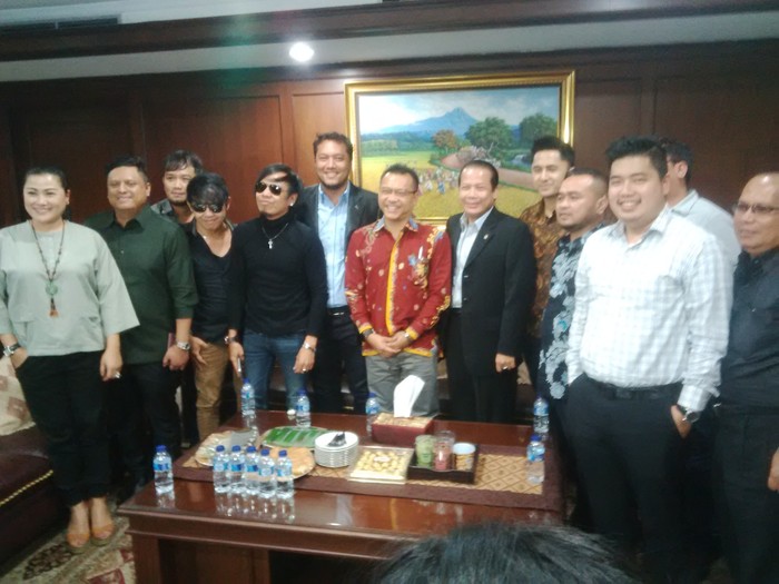 Ian Kasela Cs Temui Pimpinan DPR Taufik Kurniawan Curhat Soal Pembajakan