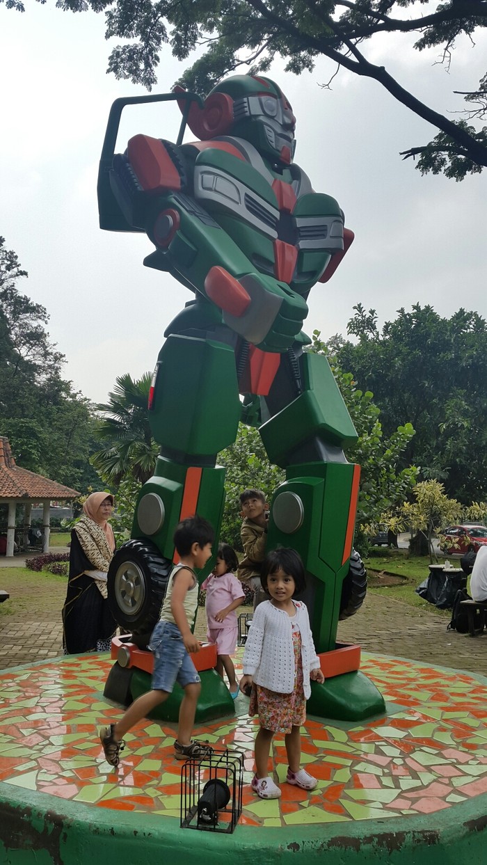 Pemkot Bandung Kucurkan Dana Rp 150 Juta untuk Bikin Robot Angkot