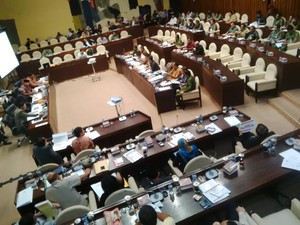Mendagri Laporkan Evaluasi Pilkada Serentak ke DPR, Ini Hasilnya