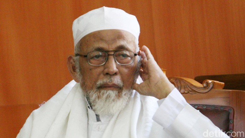 Dirawat di RSCM, Baasyir Sakit Pembengkakan Kaki Dirawat di RSCM, Baasyir Sakit Pembengkakan Kaki