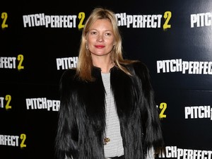Kate Moss Hingga Emma Watson Sumbang Jeans untuk Amal