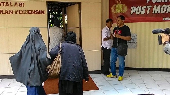 Keluarga M Ali Datangi RS Polri Untuk Tes DNA