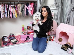 Wanita Ini Rela Keluarkan Uang Sebanyak Rp 250 Juta untuk Perawatan Anjing