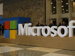 Karyawan Microsoft China Dilarang Pakai Android, Netizen Langsung Bertindak