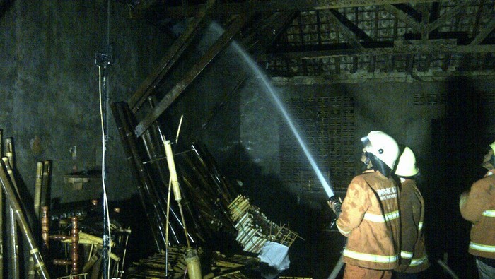 Kebakaran Lalap Kamar Karyawan Saung Angklung Udjo
