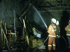 Kebakaran Lalap Kamar Karyawan Saung Angklung Udjo